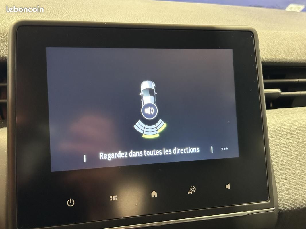 Renault Clio V BLUEDCI 100 EVOLUTION *GPS + RADAR DE RECUL (image 18)
