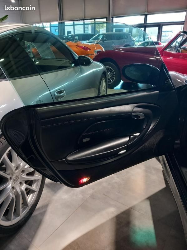 Porsche 911 CARRERA 4 996 Cabriolet 3.6i 4S (image 22)