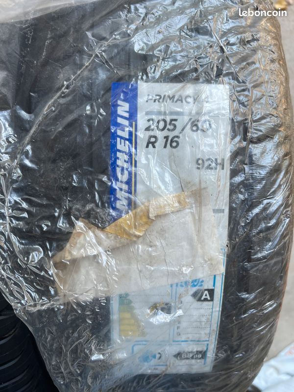 205 60r 16 92h (image 1)