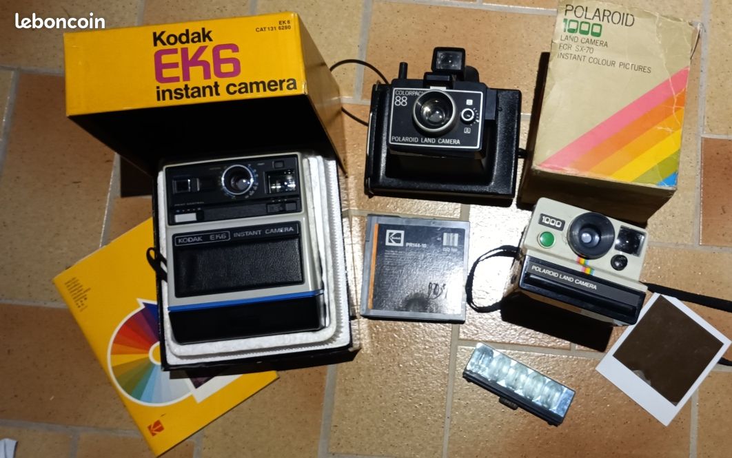 Lot De 3 Appareils Photos Anciens a Soufflet Kodak Lumiere Voigtlander