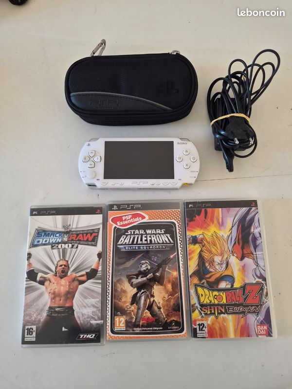 Console PSP E-1004 + 2 jeu offerts - Consoles