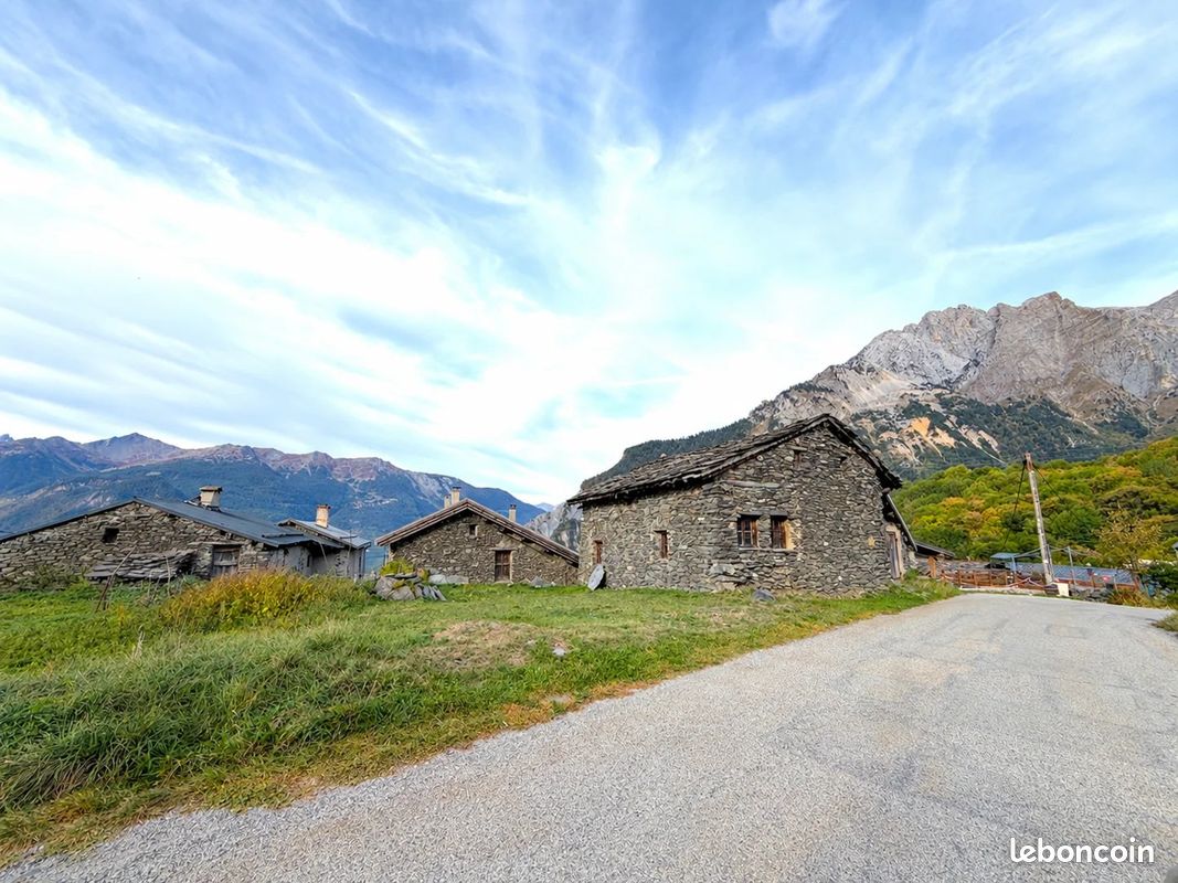 Maison 6 pièces 140 m² · à Saint-Michel-de-Maurienne · 140 m² · 140 000 €