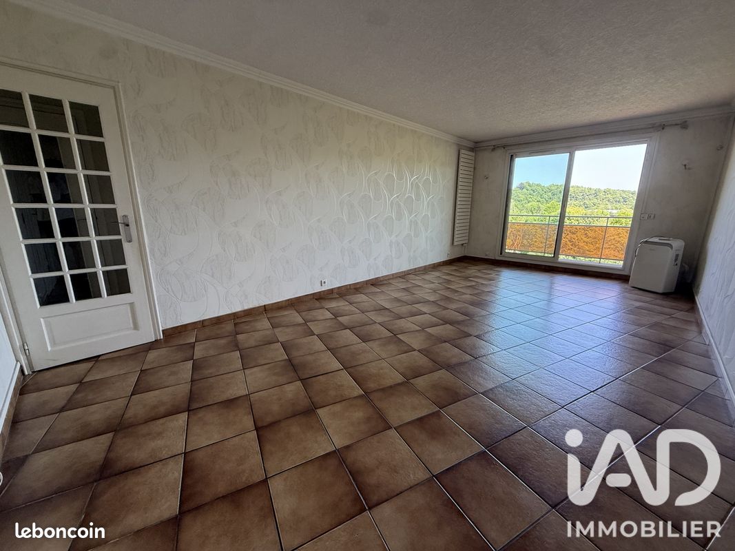 Appartement 3 pièces 80 m² · à Charleville-Mézières · 80 m² · 129 900 €