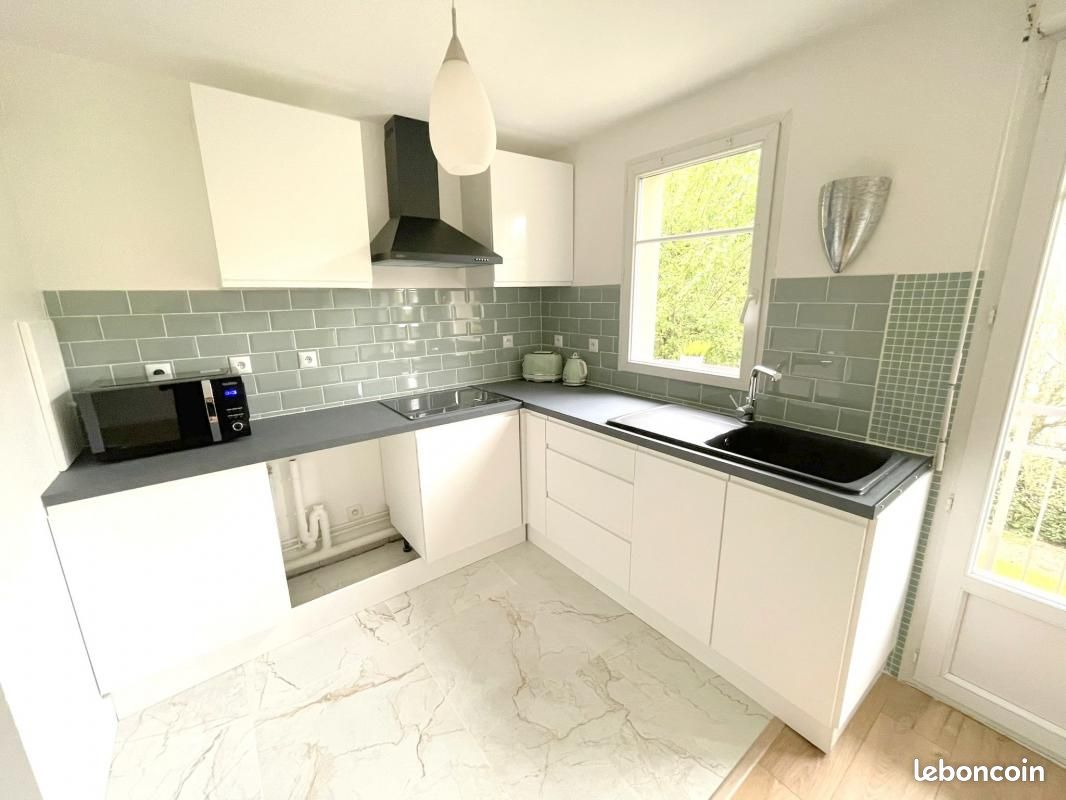 Appartement a louer  - 2 pièce(s) - 46 m2 - Surfyn