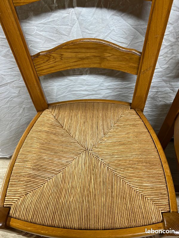 Chaise en bois et paille ancienne (image 2)
