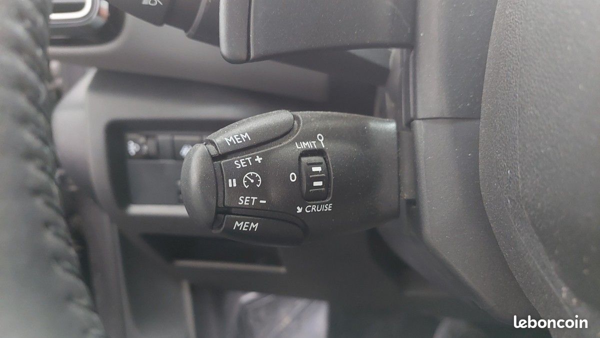 Citroën C5 Aircross Hybrid 225 ë-EAT8 Business (image 20)