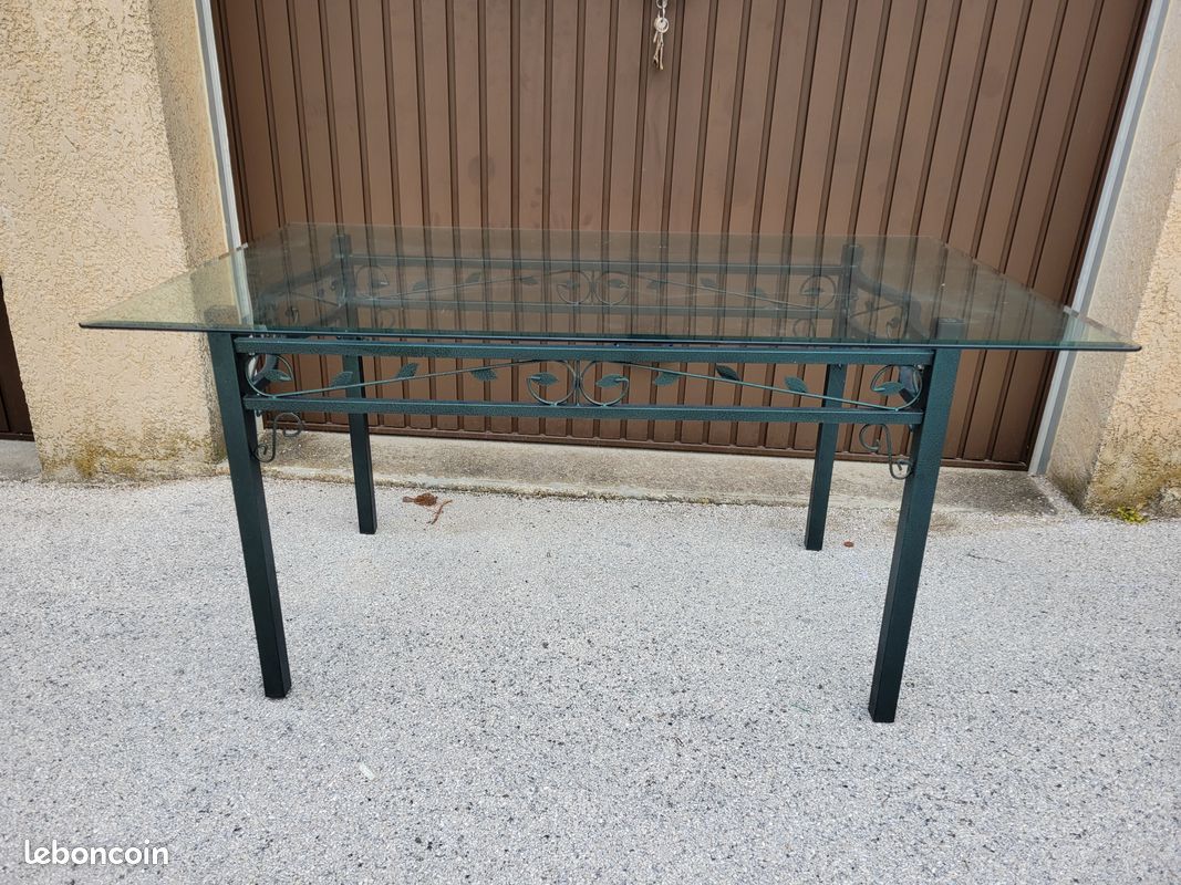 Table rectangulaire (image 1)