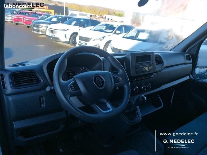 Renault Master Fg F3300 L2H2 2.3 Blue dCi 135ch Confort Euro6 (image 8)