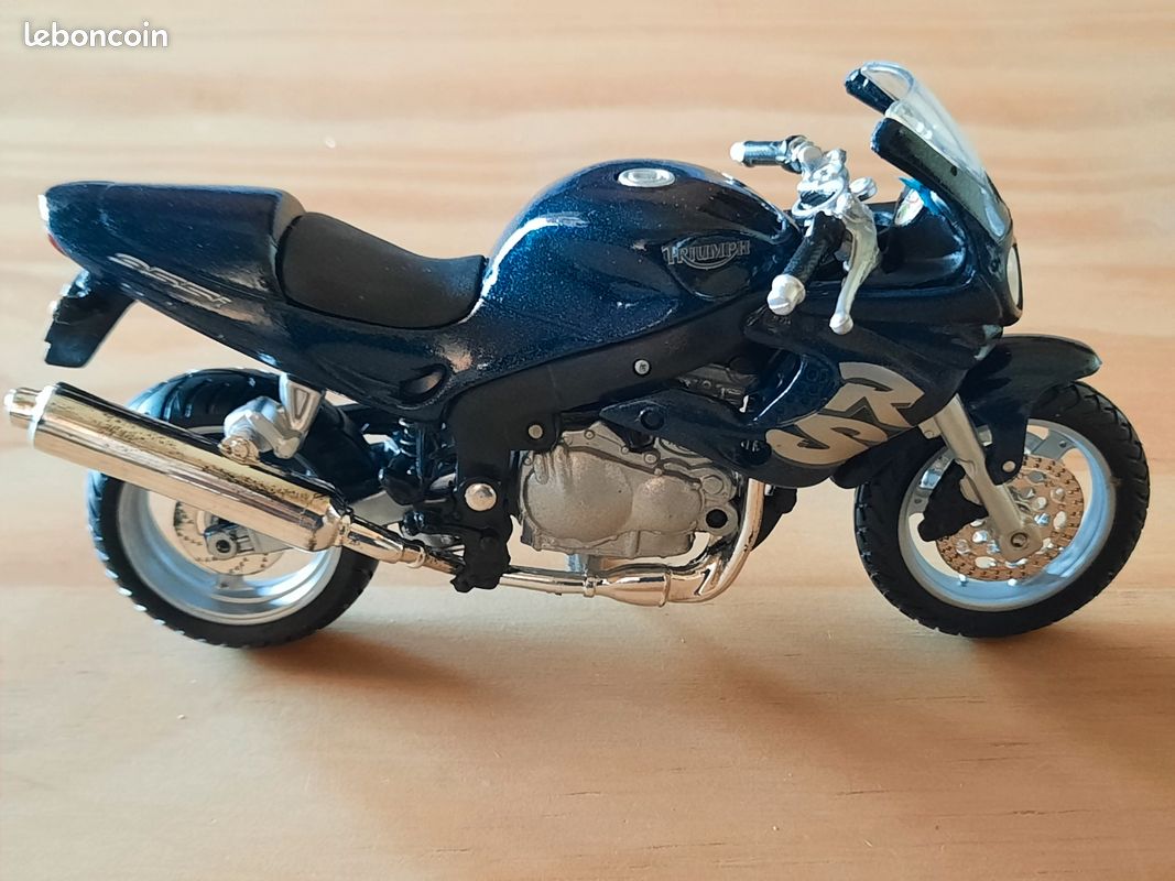 Collection exclusive de 2 motos triumph - 1/18 (image 6)