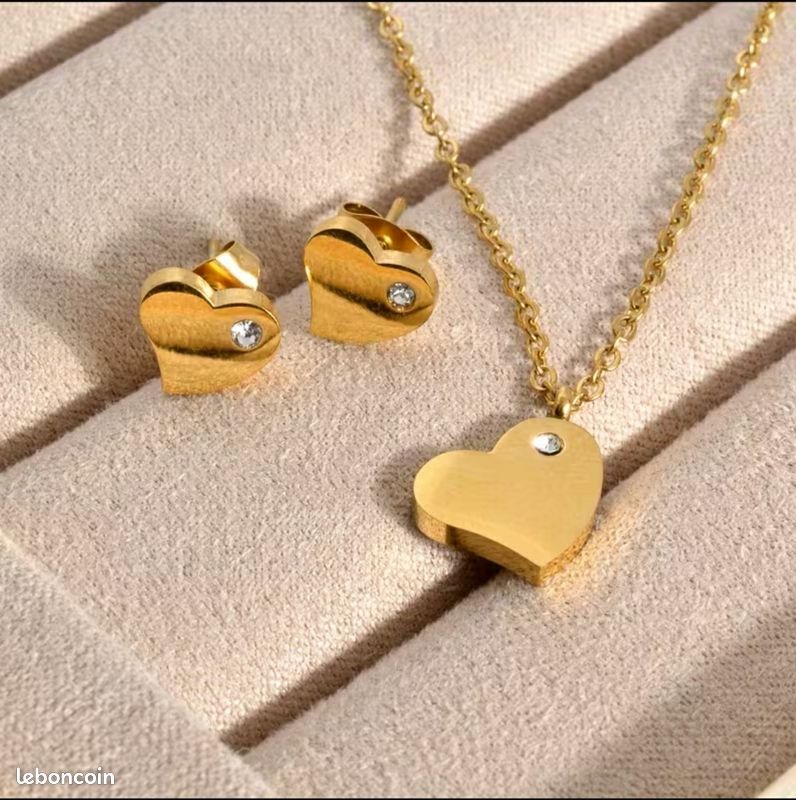 Boucles d'oreilles en forme de coeur de mode européenne et américaine