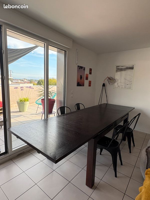 Table de salle à manger en teck massif (image 3)