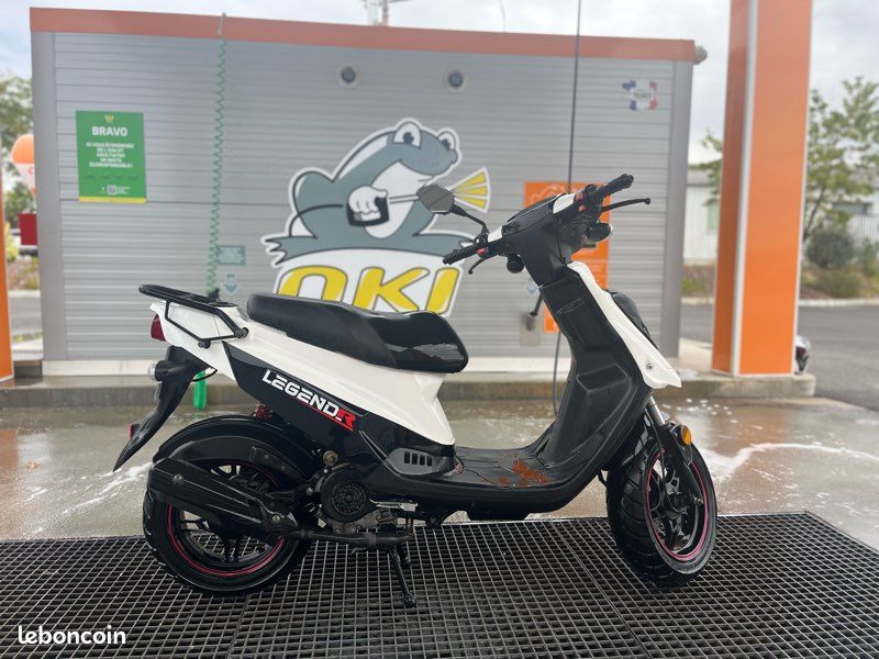 Scooter Mash Legend’r Blanc 2022 (image 2)