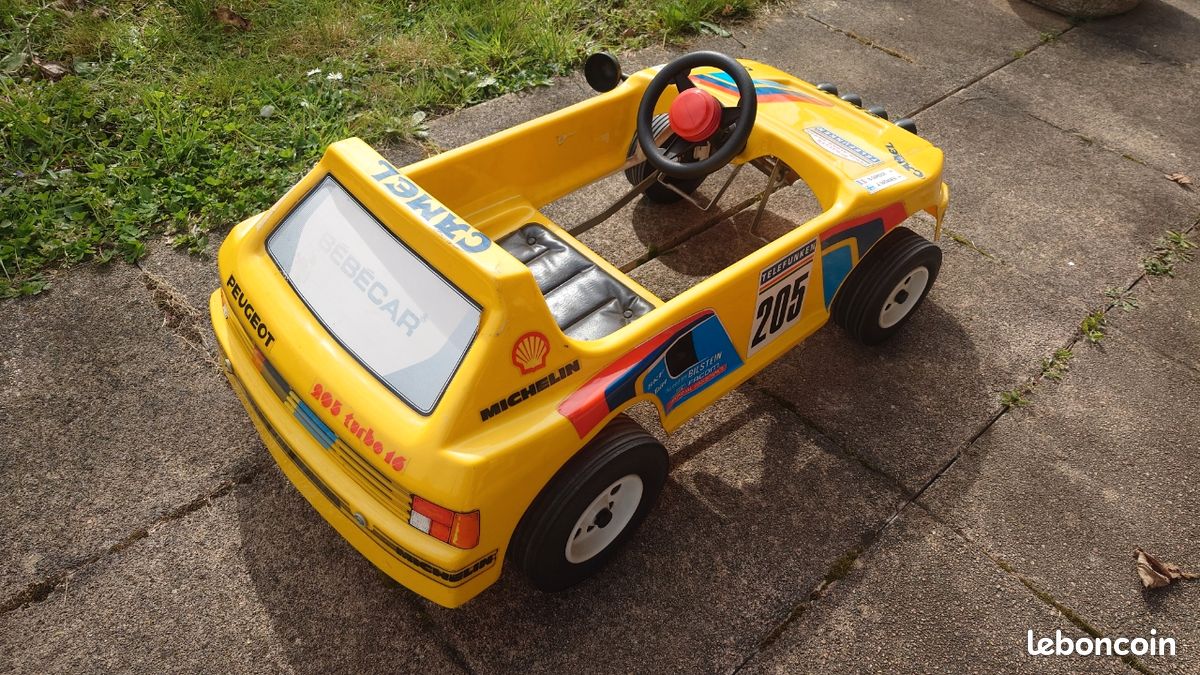 Peugeot 205 GTI N°30 Rallye Italie - Provence Moulage 1/43 - Très Bon état (Sans Boîte)