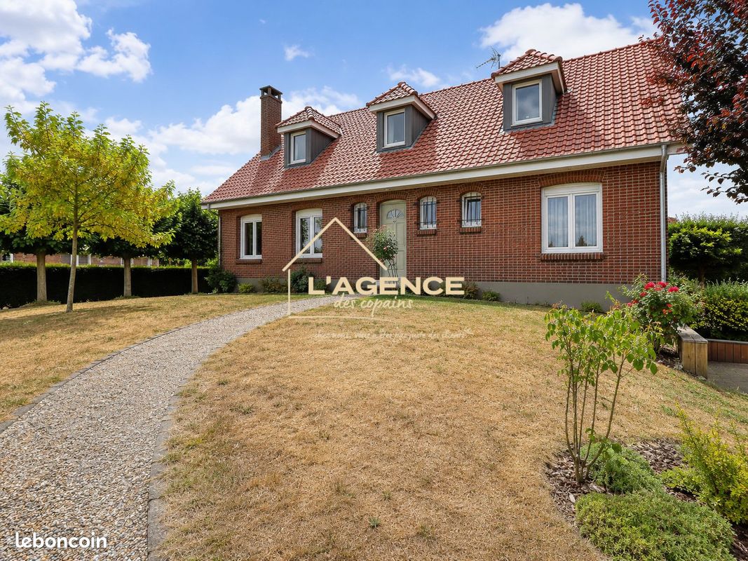 Maison 7 pièces 166 m² · à Steenvoorde · 166 m² · 388 000 €