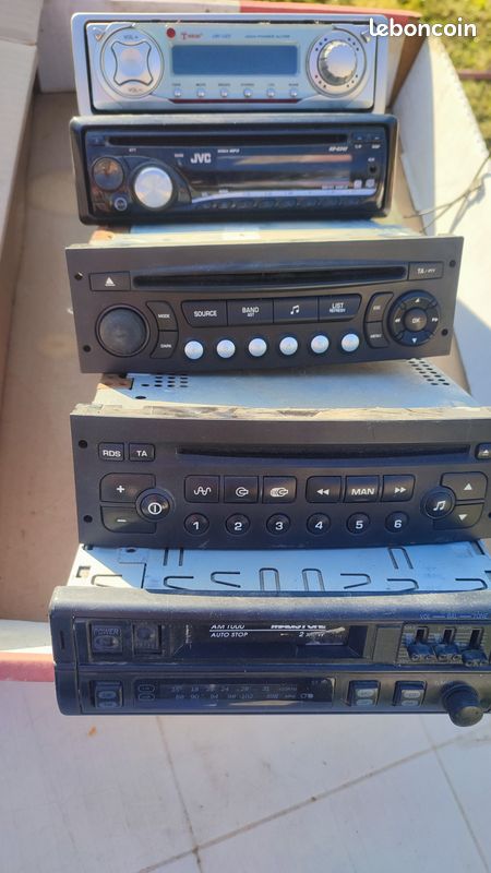 Radio de voiture (image 3)