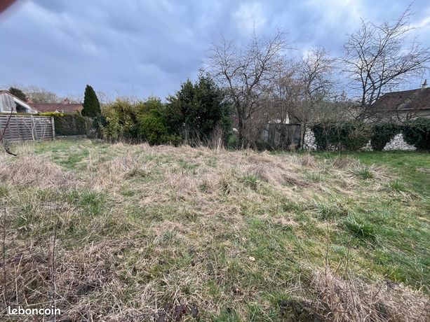 Terrain 301 m² Septeuil Proche