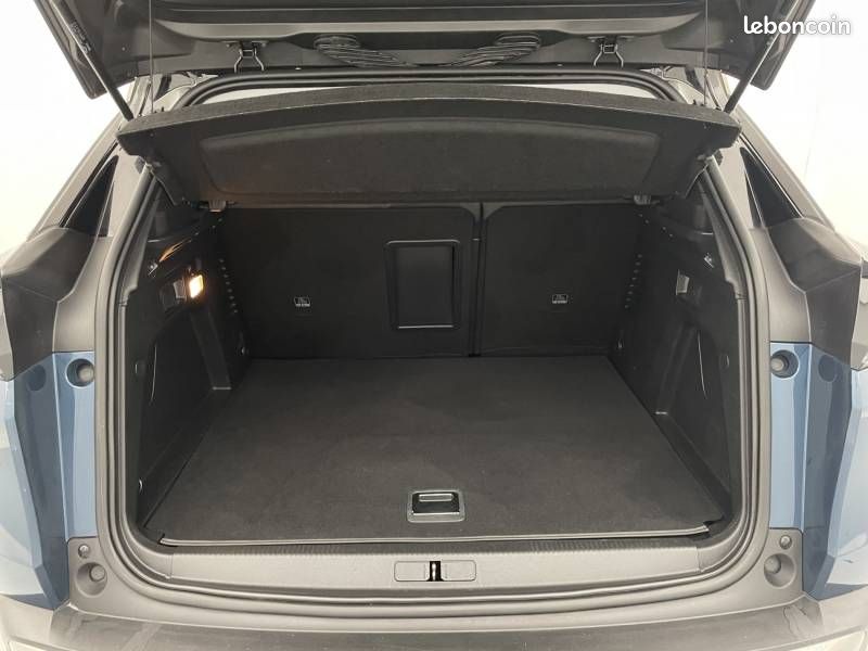 Peugeot 3008 Hybrid 225 e-EAT8 Roadtrip (image 13)