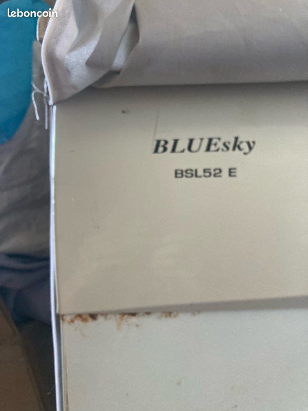 Urgent 🚨 Machine Sèche linge Bluesky BSL52E 74 cm hauteur sur 63cm largeur très bon état disponible a Pantin rue delizy (image 5)
