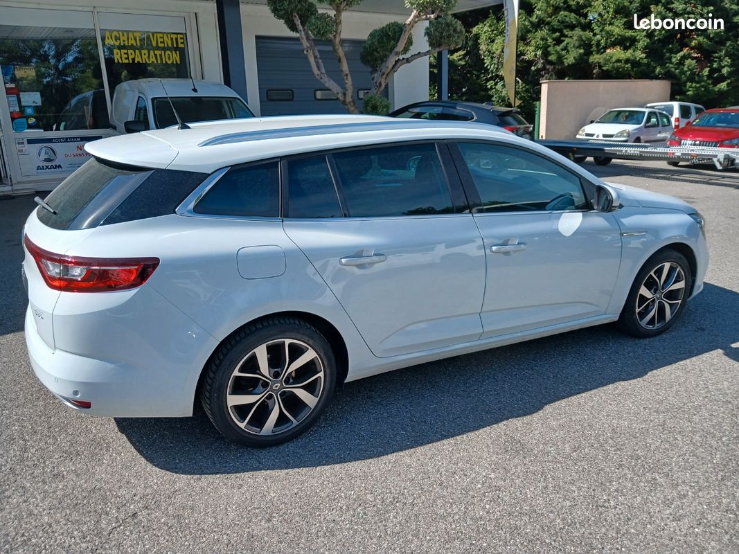 Renault megane break (image 2)