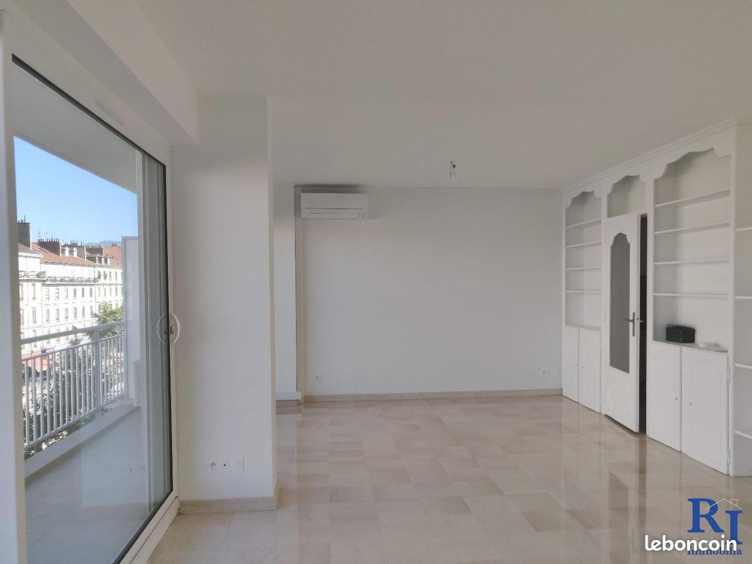 Appartement 2 pièces 66 m² · à Grenoble · 66 m² · 1 086 €