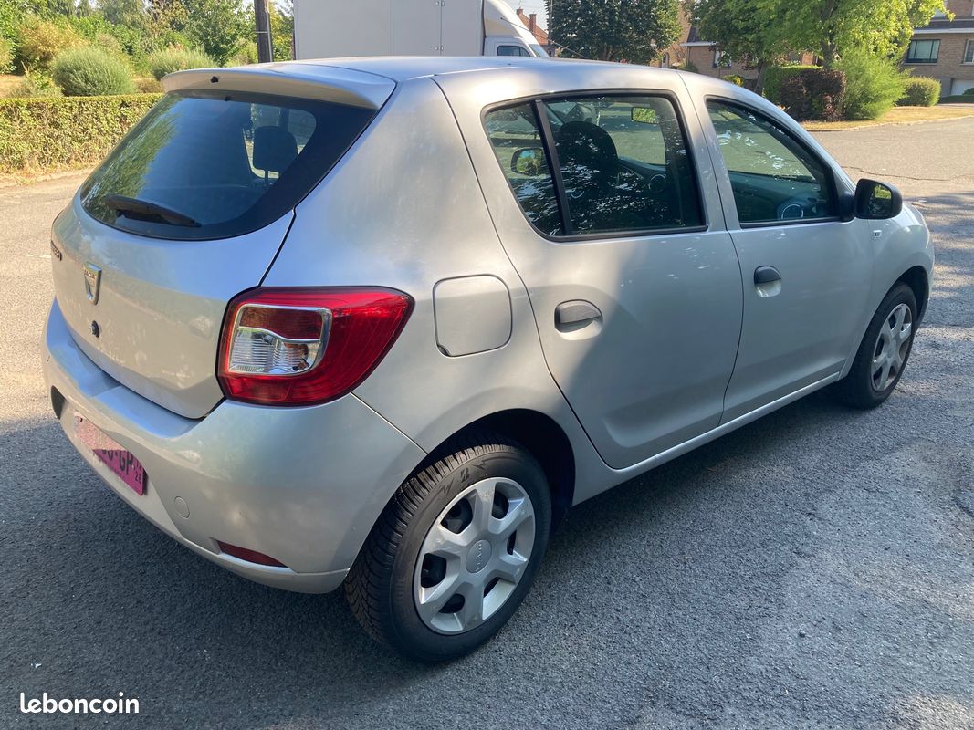 Dacia sandero 0,9 tce 90 cv music 12/2015 clim garantie 12 mois reprise possible (image 2)