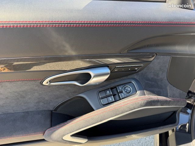 Porsche 911 Carrera 4 GTS PDK,LIFT,SIEGES CHAUFFANTS, CAMERA DE RECUL, TOE ETC... (image 25)