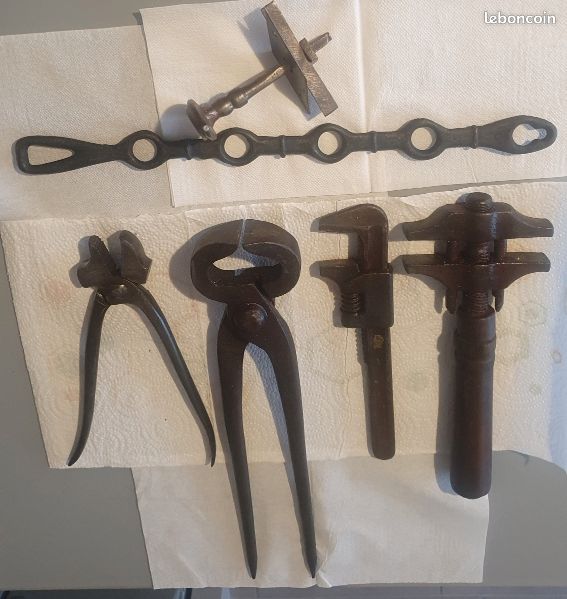 Vieux tournevis, outils d'artisan, vieux tournevis vintage