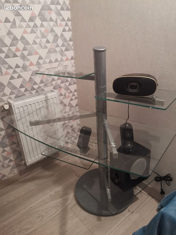 Bureau en verre (image 1)