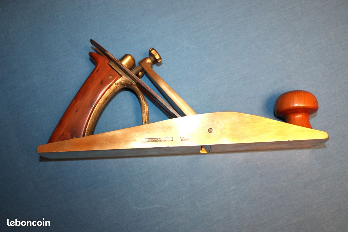 Rabot ancien breveté. Demi-varlope Morin en bronze d'aluminium. Poignées changées (image 1)