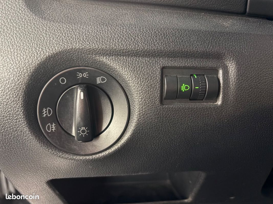 Skoda FABIA 1.4 tsi 180 rs RS DSG - RADAR - GPS - REGULATEUR (image 44)
