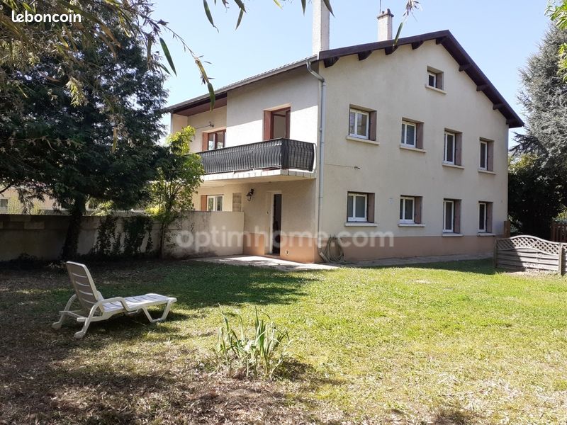 Maison 8 pièces 220 m² · à Grigny-sur-Rhône · 220 m² · 445 000 €