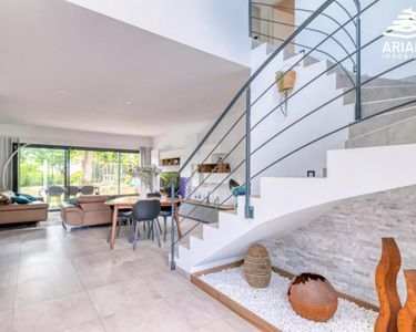 Maison 995 000 € - 130 m²