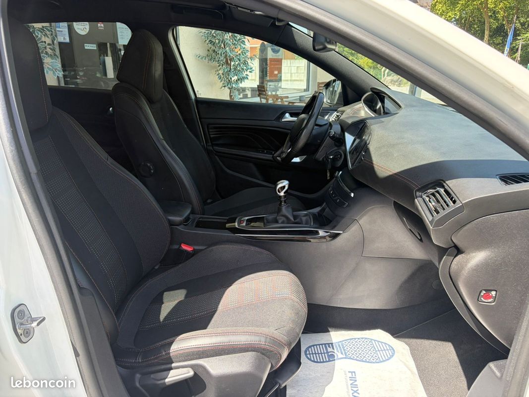 Peugeot 308 GT-Line 1.6 BlueHdi 120 ch S&S BVM6 (image 14)