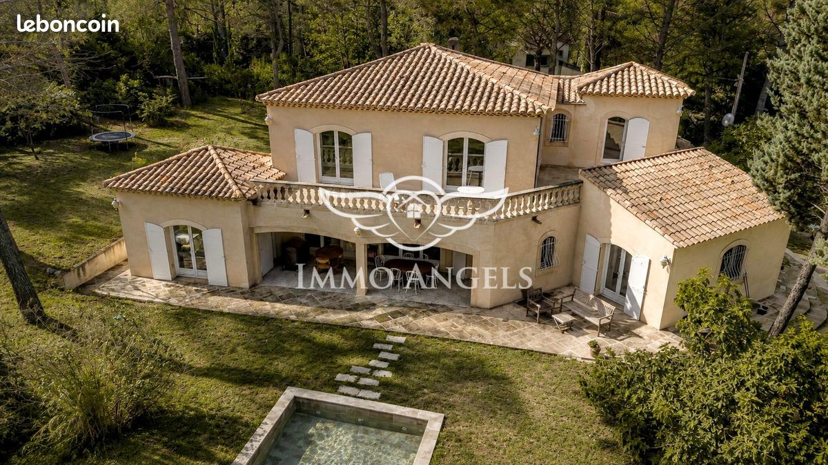 Maison 9 pièces 310 m² · à Cabriès · 310 m² · 1 160 000 €