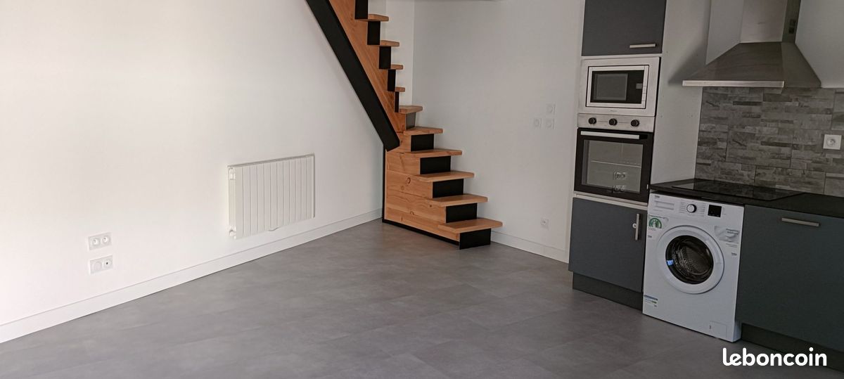 Maison 3 pièces 56 m² · à Civens · 56 m² · 550 €/mois