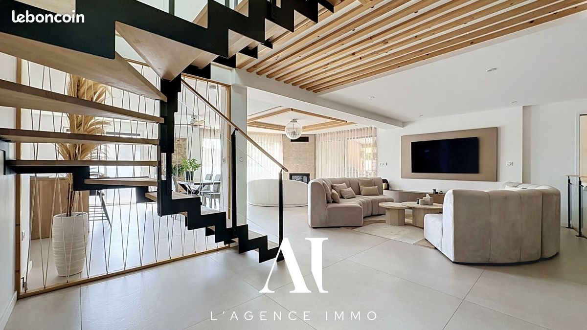 Maison 5 pièces 149 m² · à Crozet · 149 m² · 710 000 €