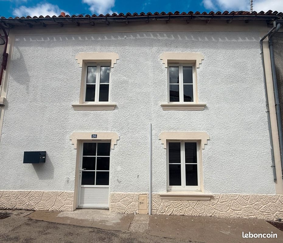 Maison 5 pièces 122 m² · à Saint-Aubin-le-Cloud · 122 m² · 113 000 €