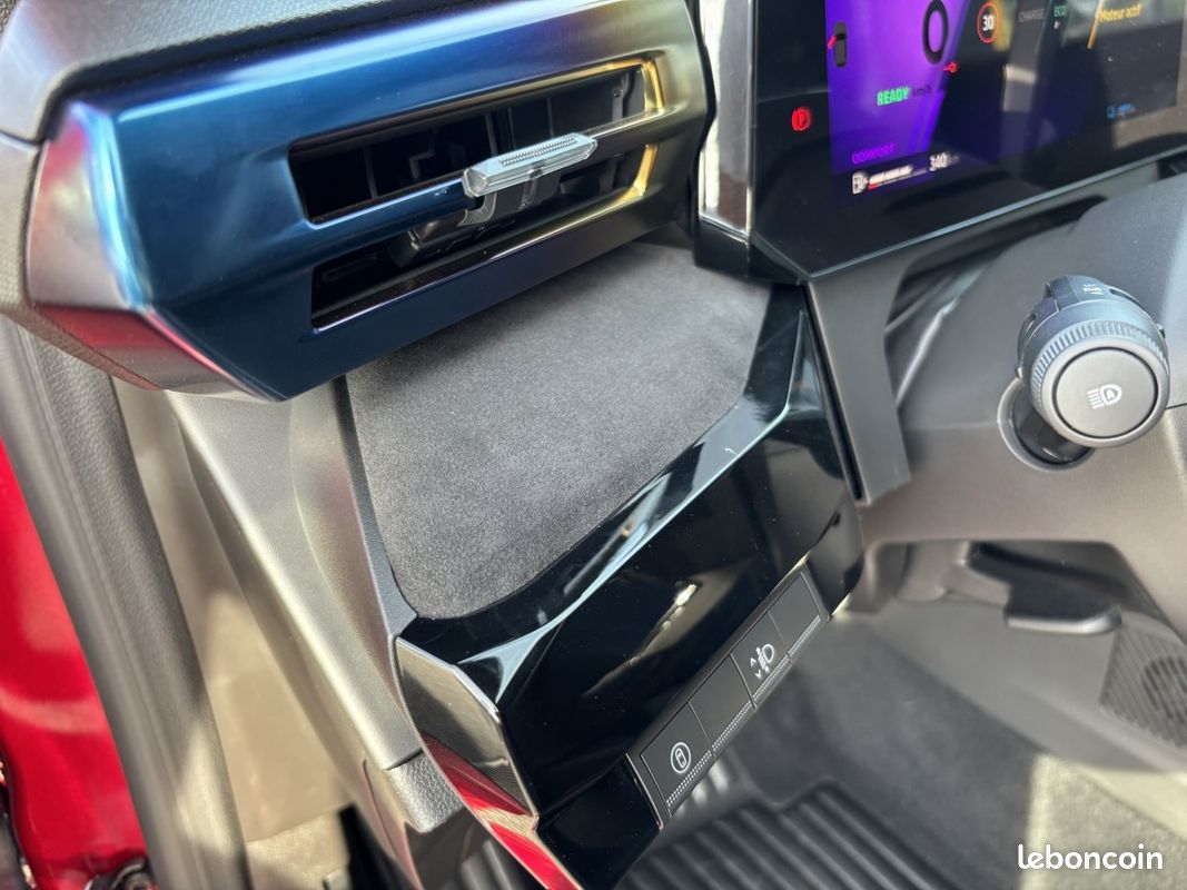 Renault Clio (6) esprit Alpine full hybrid E-Tech 160 ch (image 17)