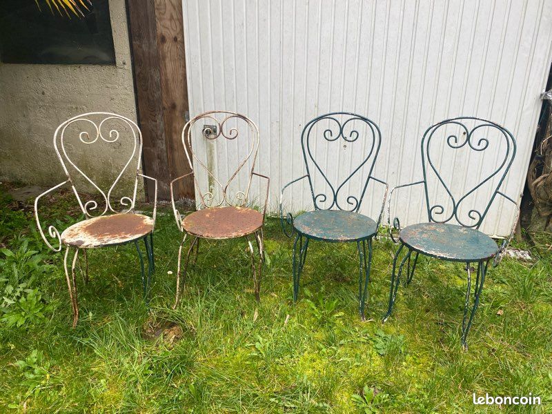 Lot de 4 chaises anciennes fer forgé (image 1)