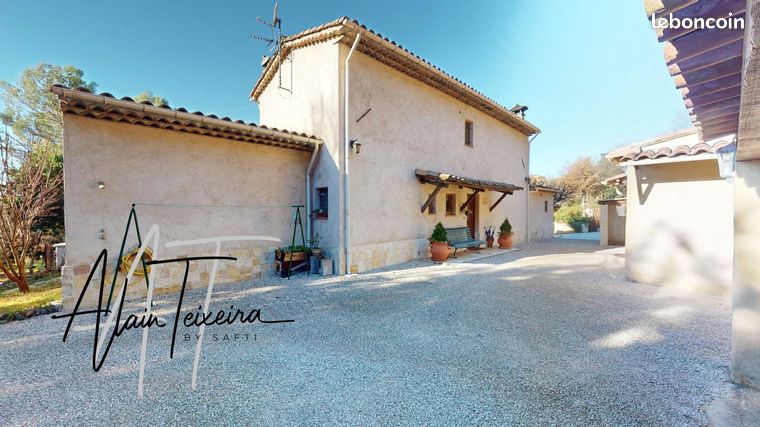 Propriété 7 pièces 170 m²