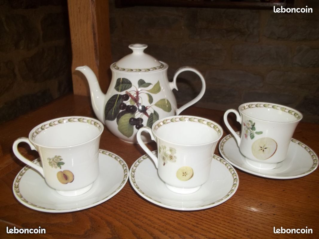 Duo de 2 tasses vintage émail rouge - Ressourcerie Histoires Sans Fin
