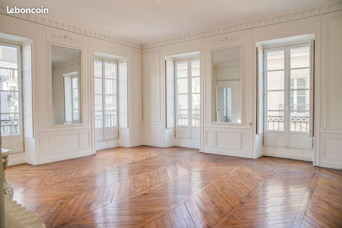 Appartement 7 pièces 234 m² (image 1)