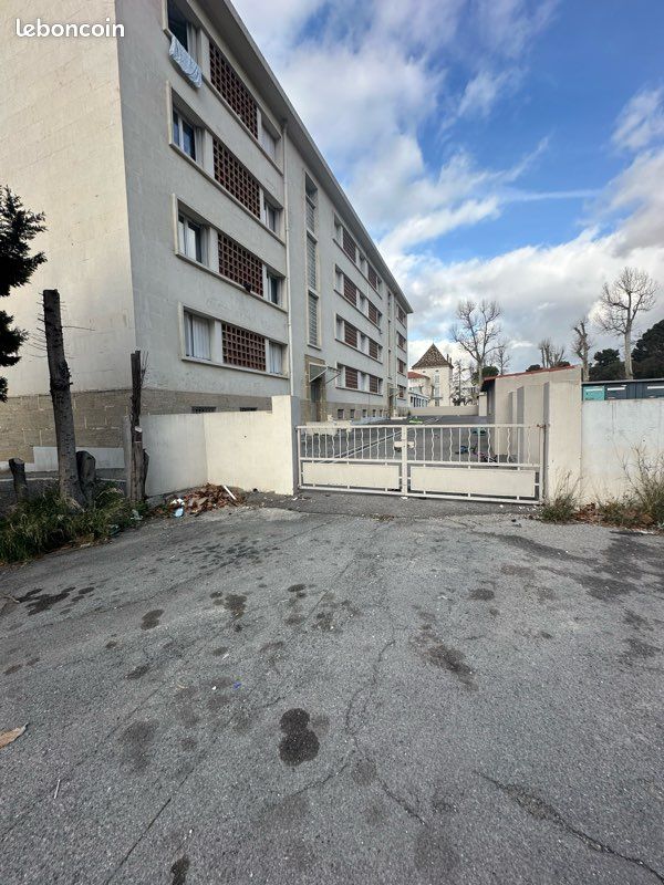 Appartement 3 pièces · à Marseille · 890 €/mois