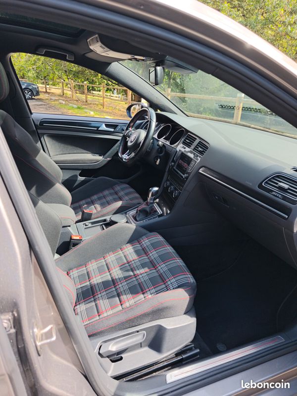 VOLKSWAGEN GOLF VII GTI PERFORMANCE 230cv 2.0 TSI (image 4)