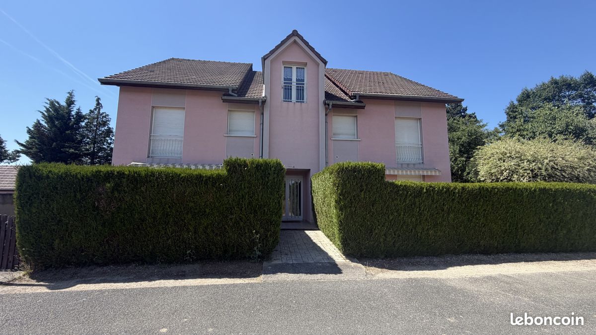 Appartement 3 pièces 70 m² · à Grandvillars · 70 m² · 99 000 €