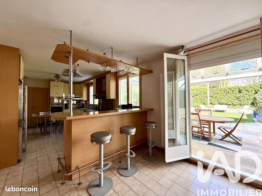 Maison familiale 8 pièces 209 m² (image 7)