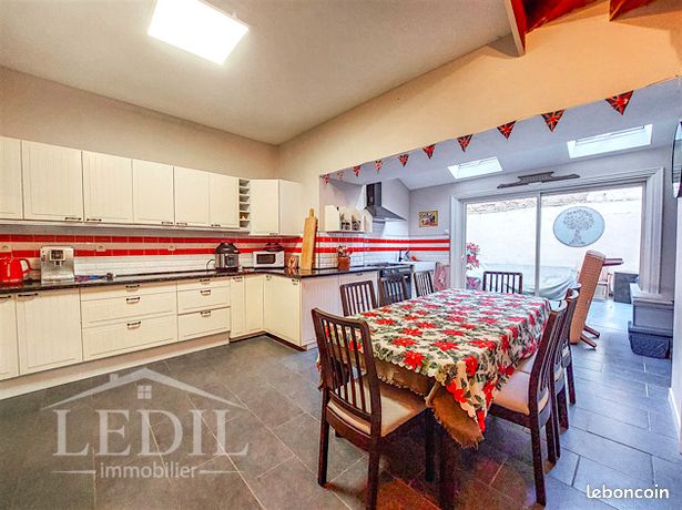 Maison 5 pièces 148 m²