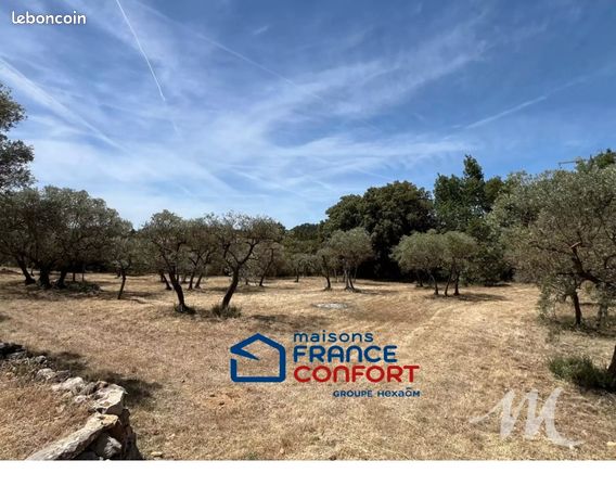 Terrain 4 927 m² Varages