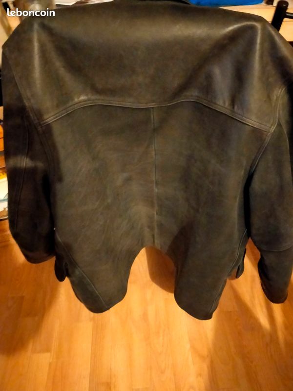 Vends vrai cuir Redskins (image 3)