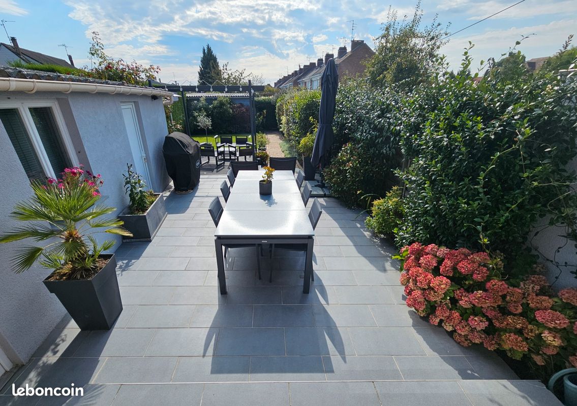 Maison 6 pièces 149 m² · à Templemars · 149 m² · 390 000 €